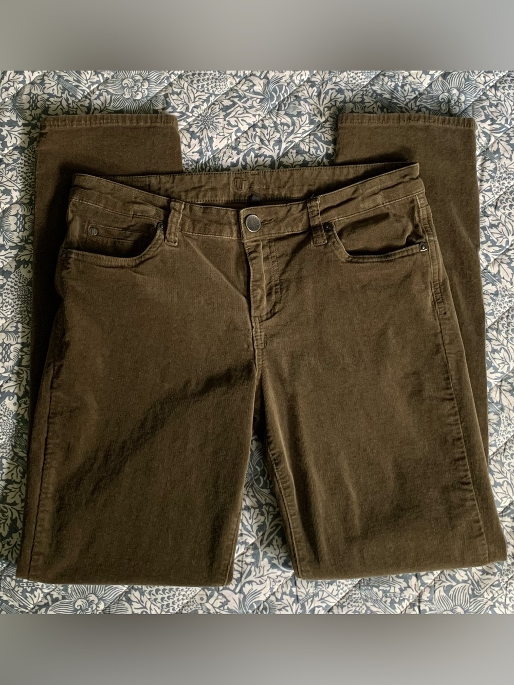 NWOT Kut from the Kloth Low rise Olive Corduroy Pants